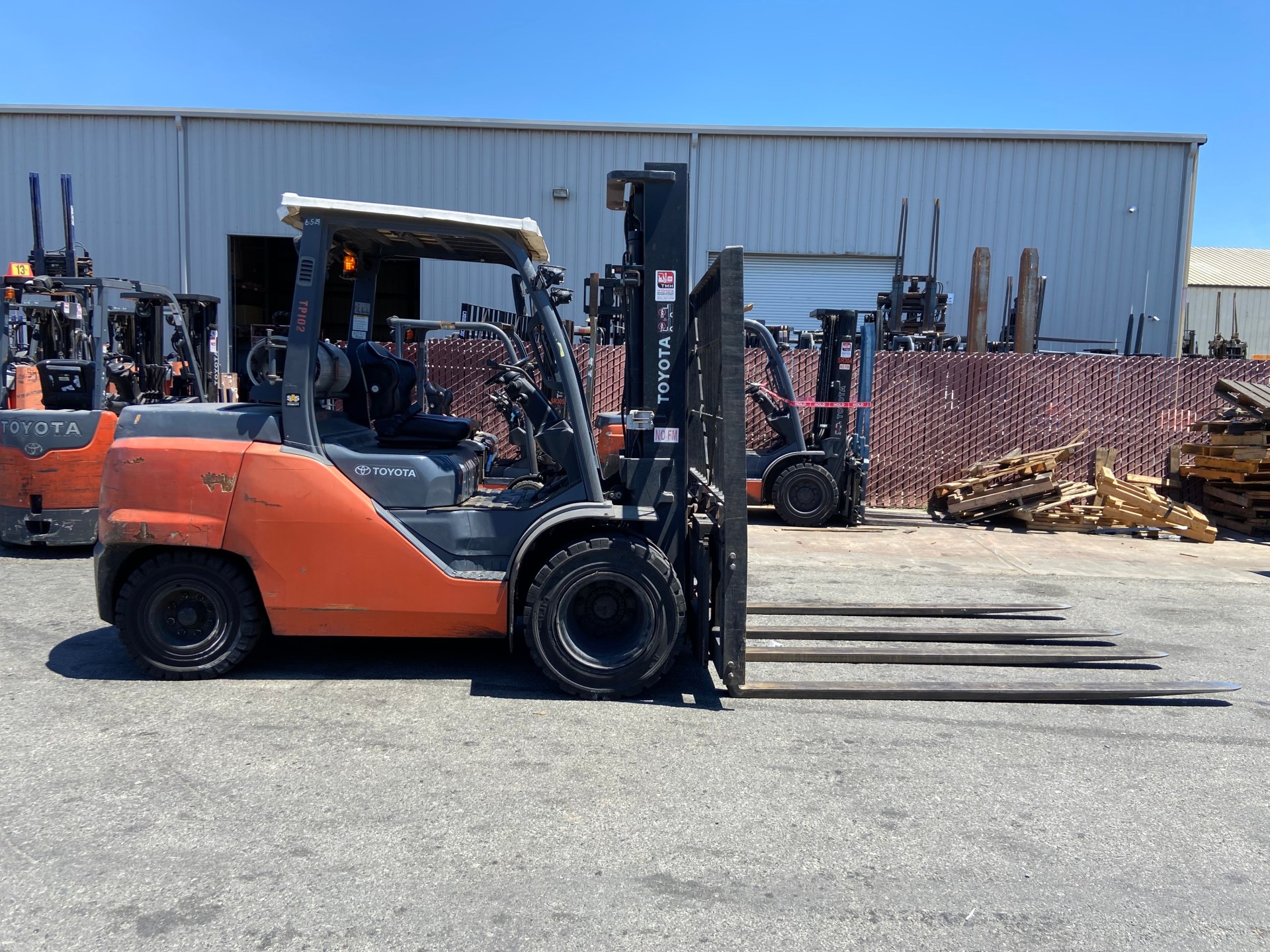 10000 lb forklift rental 10k toyota 8fd50u