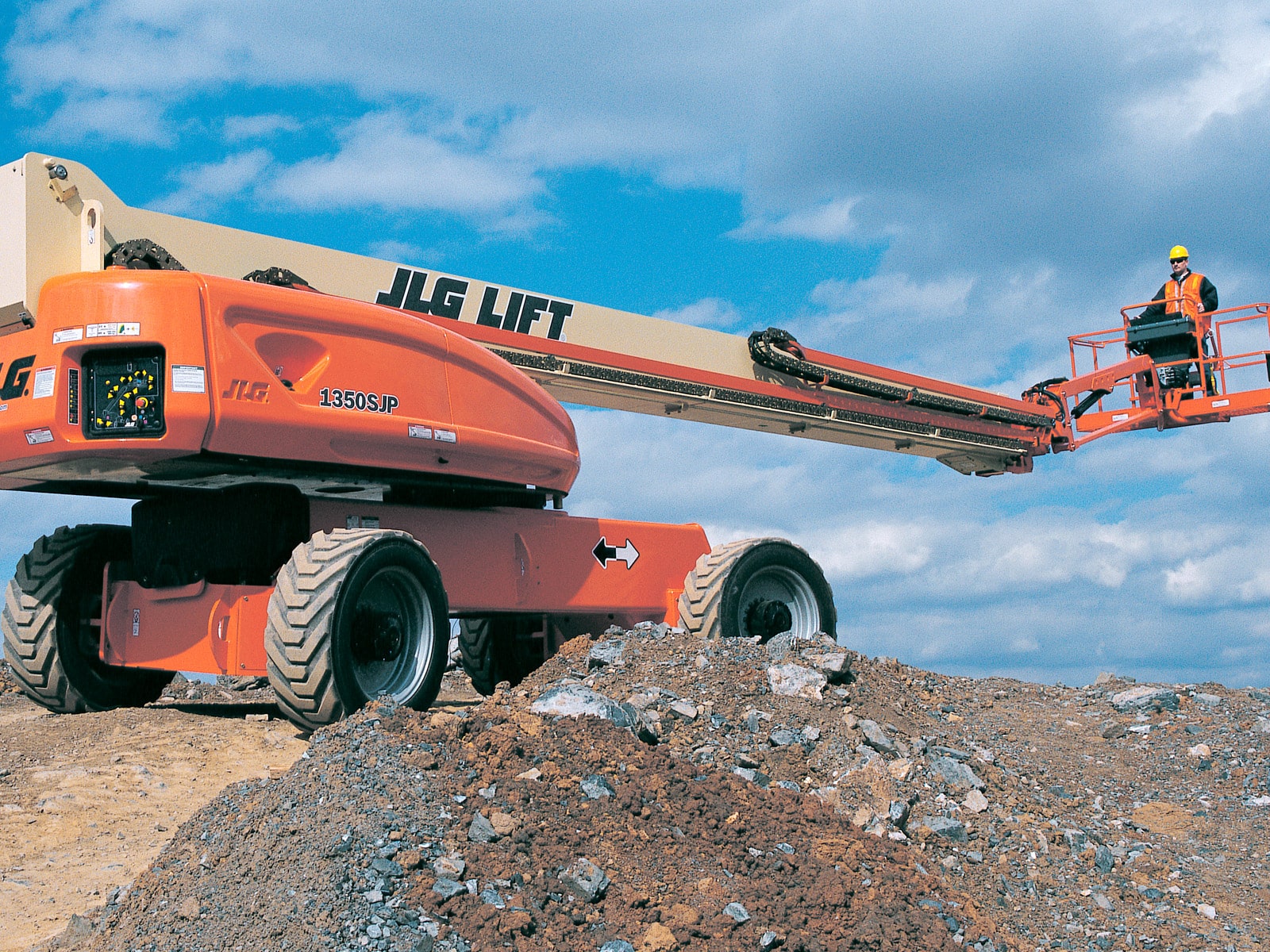 1350sjp boom lift rental 135ft telescoping