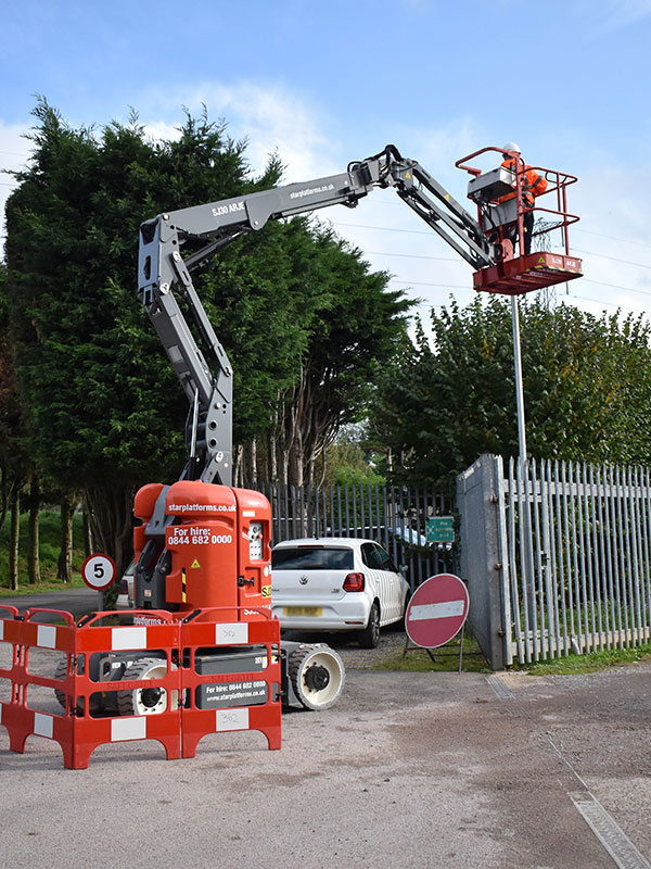 Skyjack SJ30 boom cherry picker 600x800 1