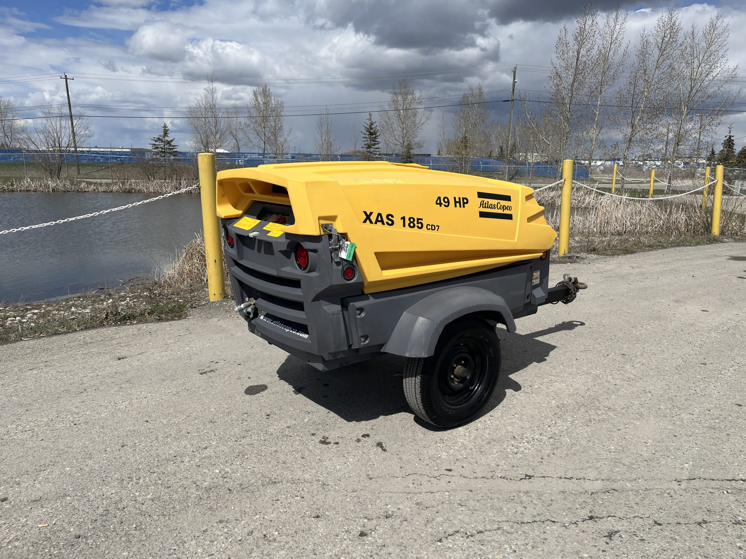 atlas copco towable 185cfm air compressor rental