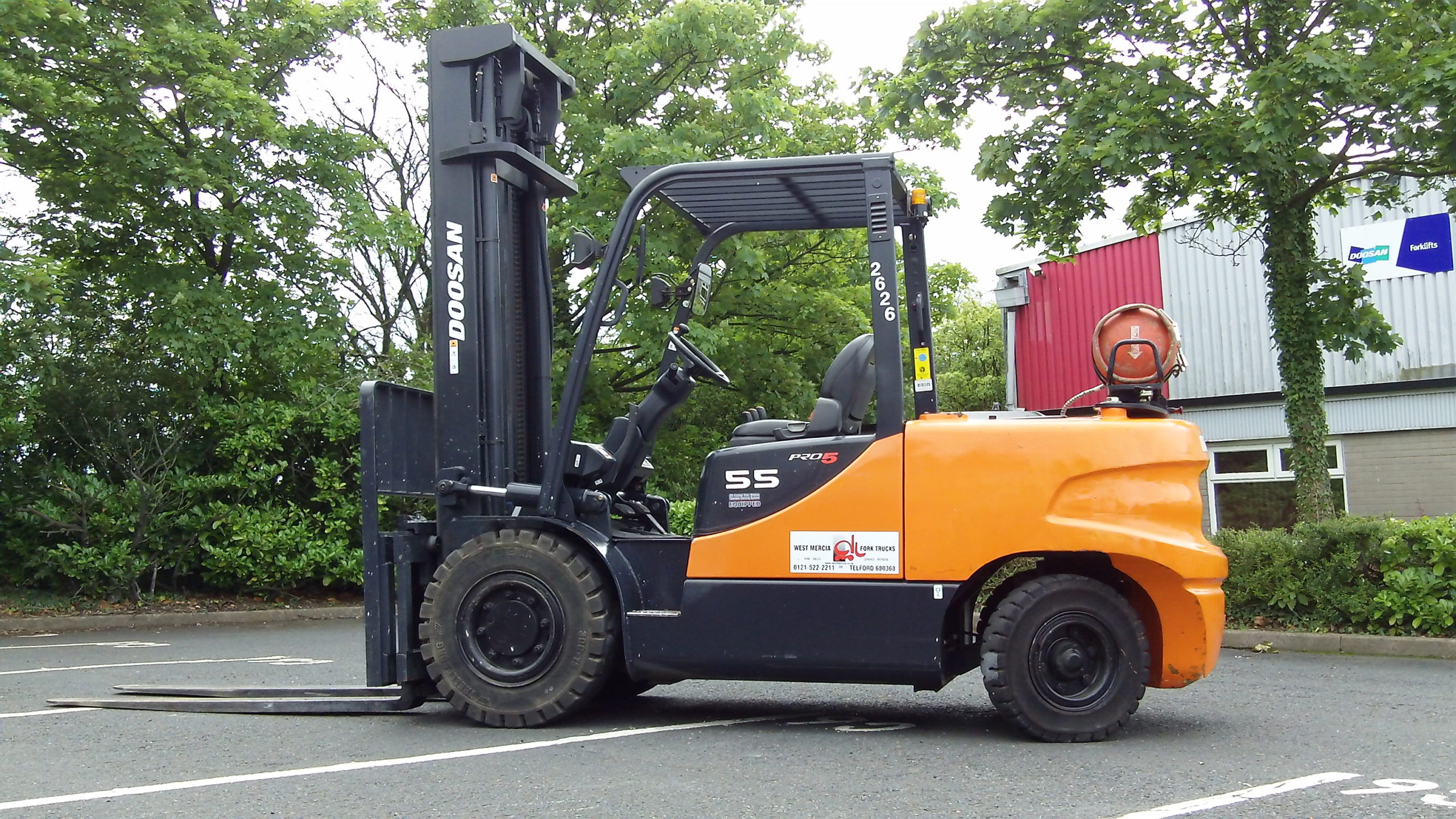 doosan g55c 5 12000 lb 12k forklift rental