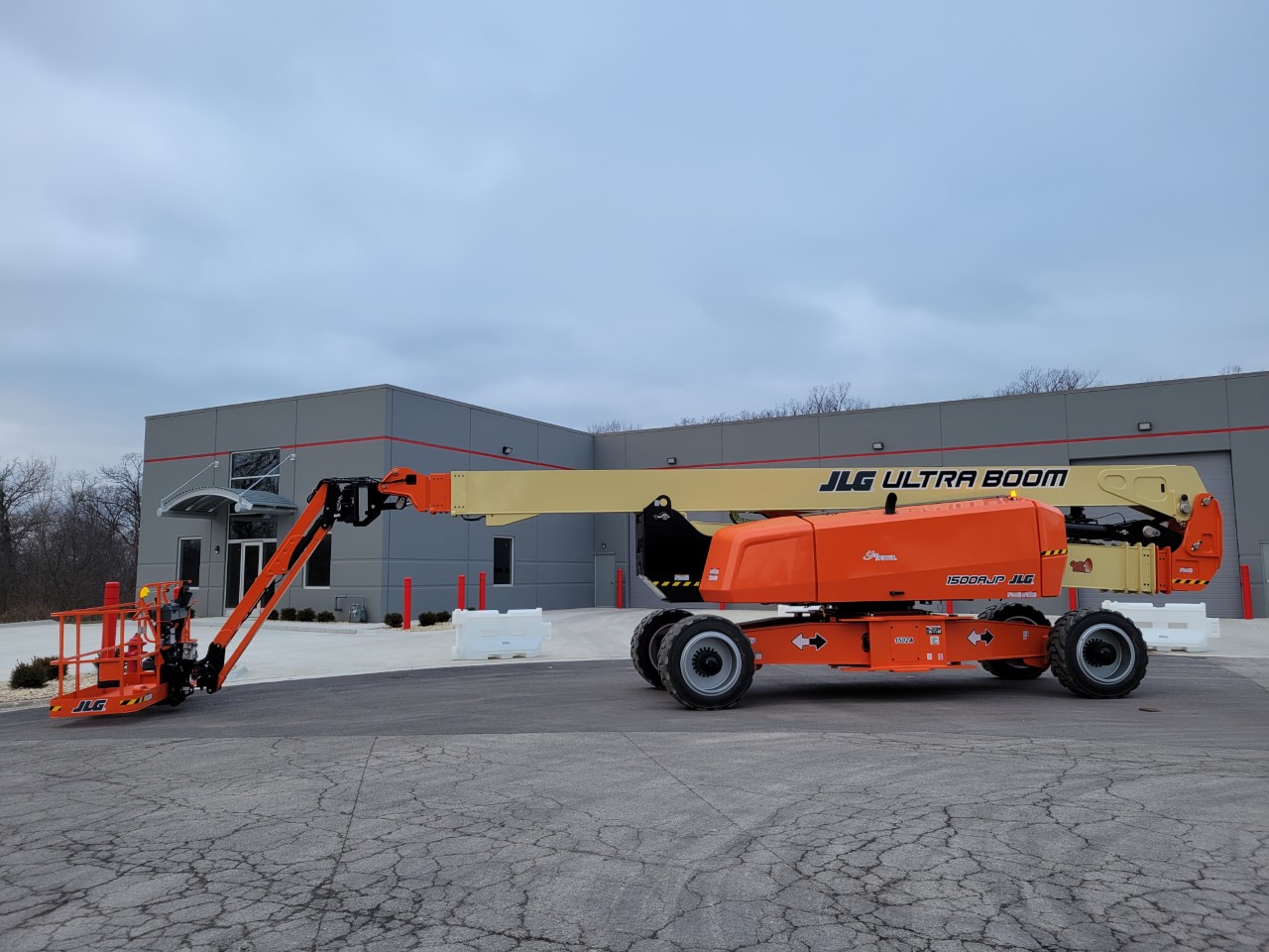 jlg 1500ajp articulating boom lift rental with jib
