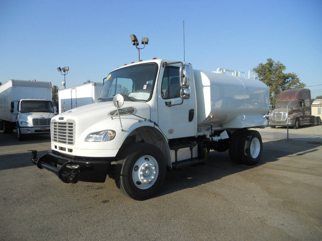 2,500 Gallon water truck with 6 sprayers ready to work