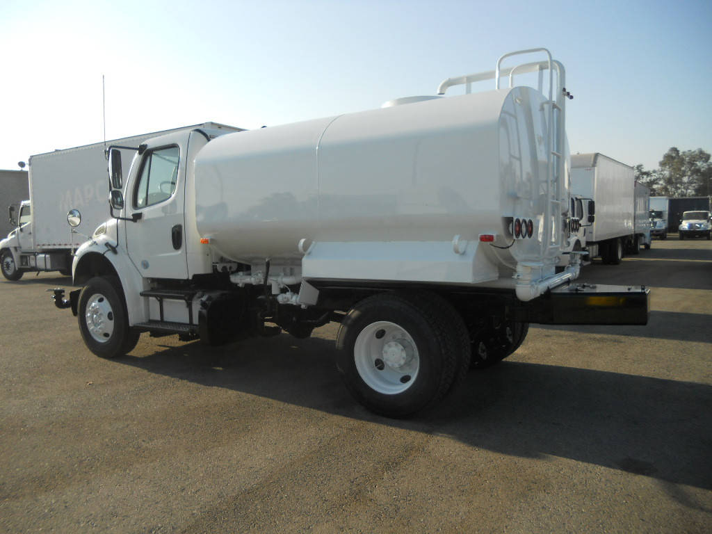 2,500 Gallon water truck with 6 sprayers ready to work
