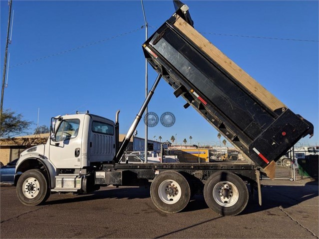 12 yard Dump Truck Cummings Freightliner tandem axel