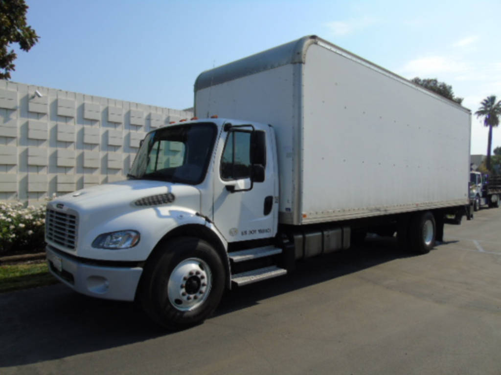 26ft Freightliner M2 Box truck for moving and delivery