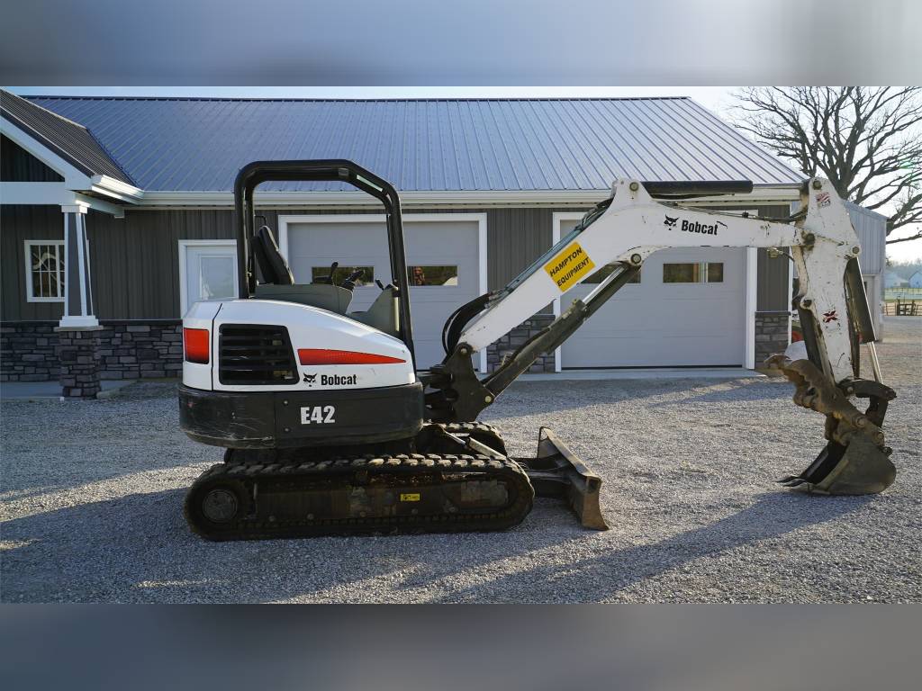 Bobcat E42 Mini Excavator with dozer blade