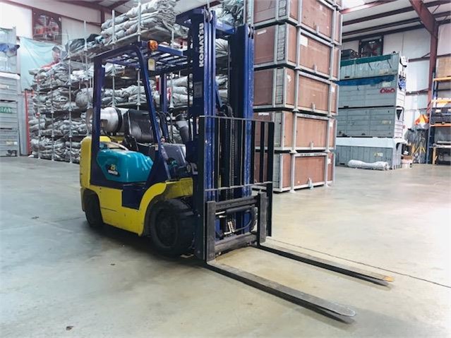 5k# Komatsu FG25ST-12  Gas Warehouse Forklift 15ft reach