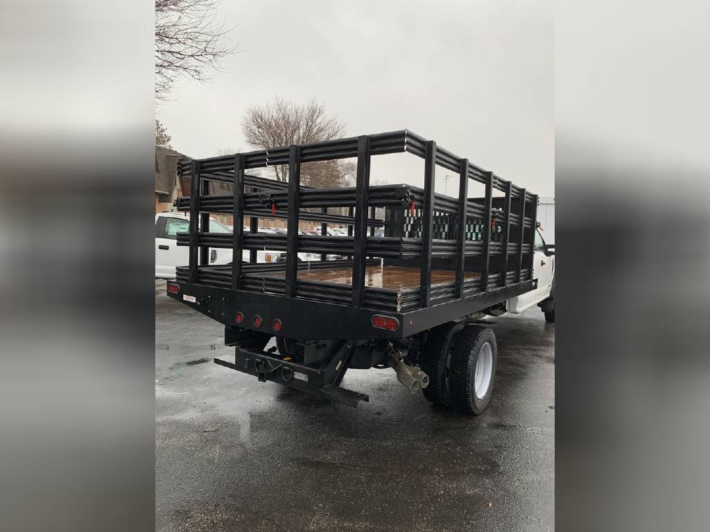 16 ft. Flatbed Stakebed Crewcab Truck