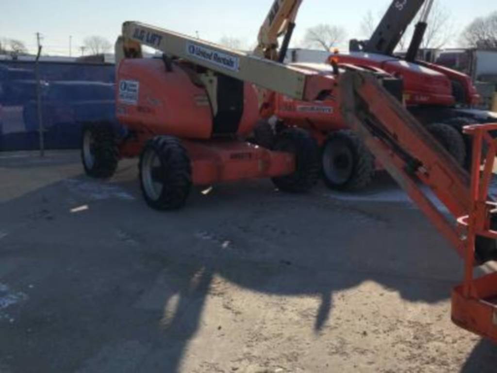 JLG 600AJ Articulating Boom Lift with 55ft reach