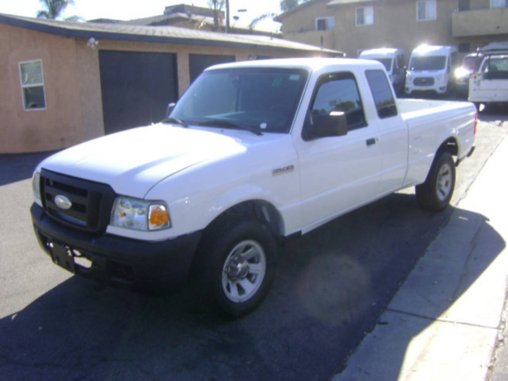 Ford Ranger Extr Cab PickUp  for Hauling or Moving