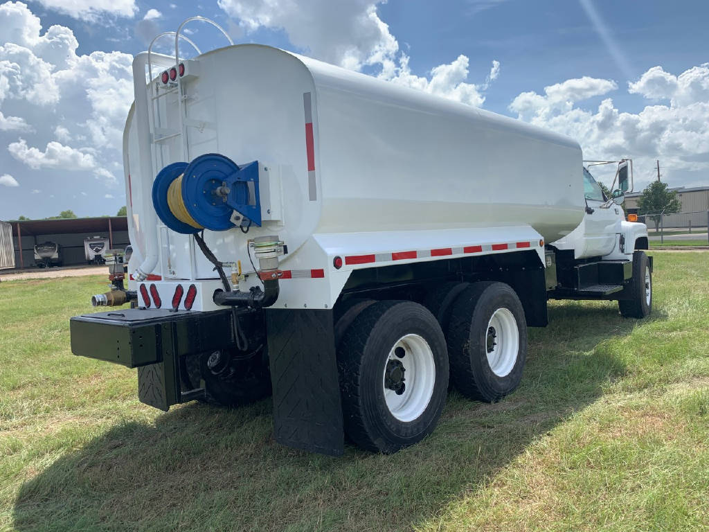 GMC C8500 4,000 Gallon Water Truck with 6 Sprays