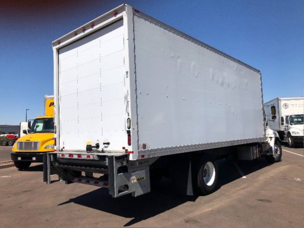 24ft Box Truck Hino 268 Delivery / Moving