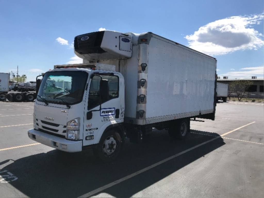 Isuzu NQR Reefer Refrigerated Truck w/ lift gate