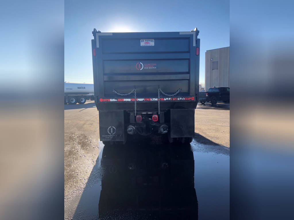 Peterbilt 567 12×4 Dump Truck w 3 pusher axles