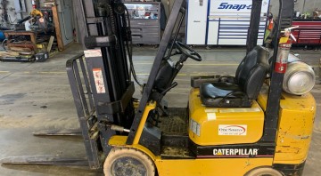 CATERPILLAR GC25K Industrial Forklift – 5000# Capacity
