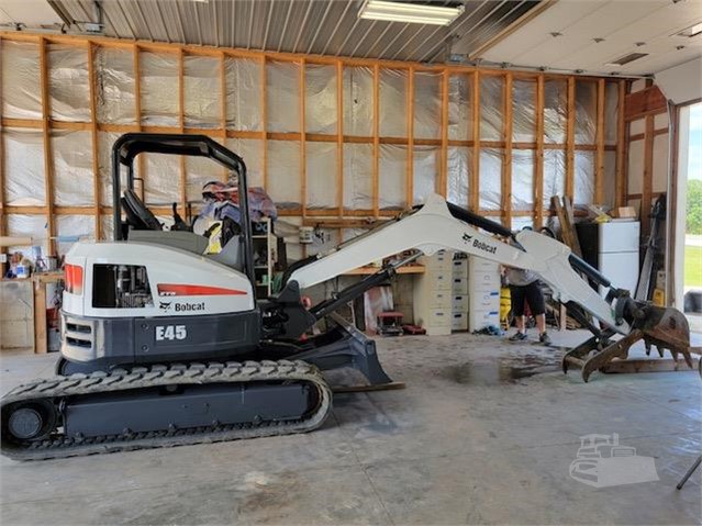 Bobcat E42 Compact Excavator for digging and demolition